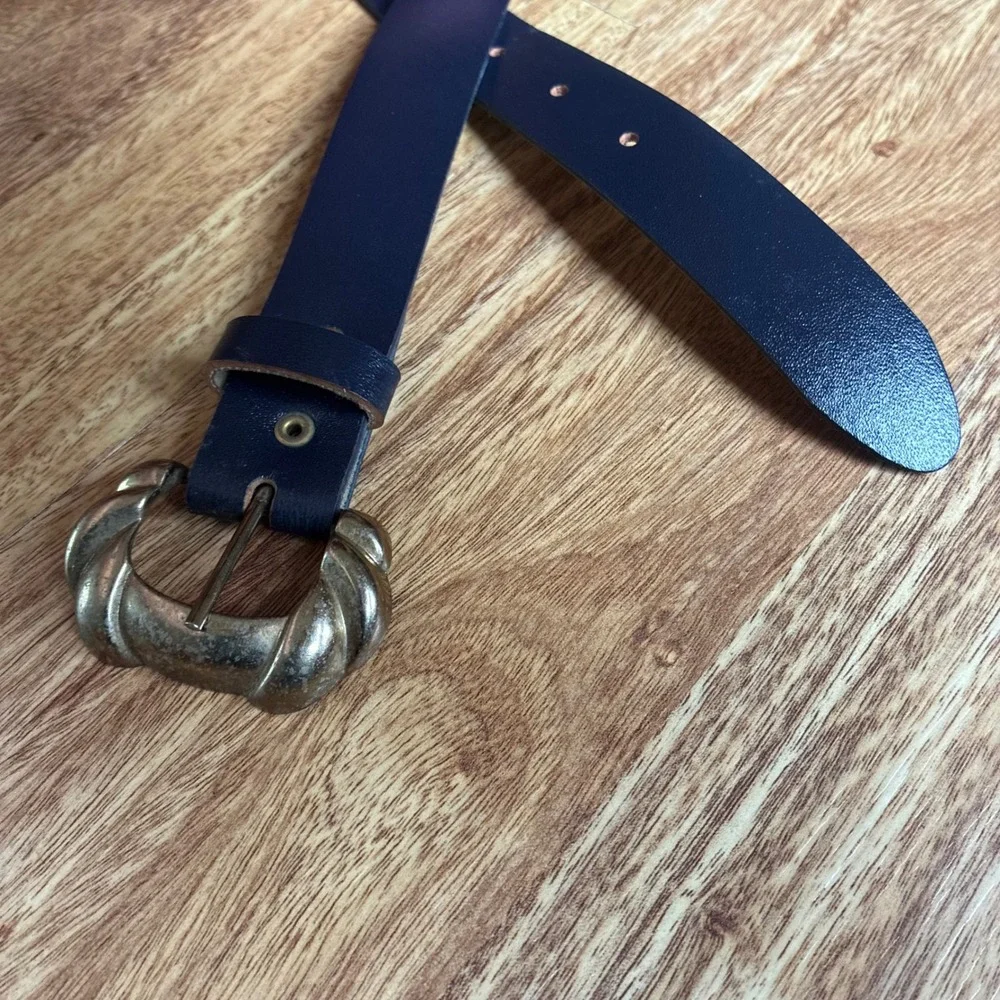 Vintage Navy Blue Leather Belt Gold Scalloped Buckle Medium Large Nautical